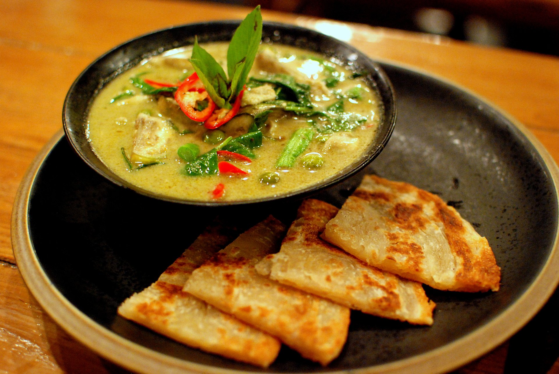 Thai Food Decoded: Curries, Noodles, and the 4 Flavors on Every Plate
